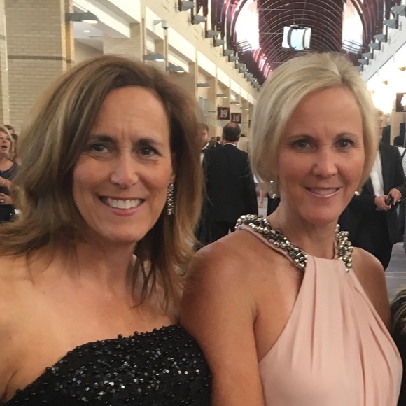 Meet your Posher, Elaine - Picture 1 of 2